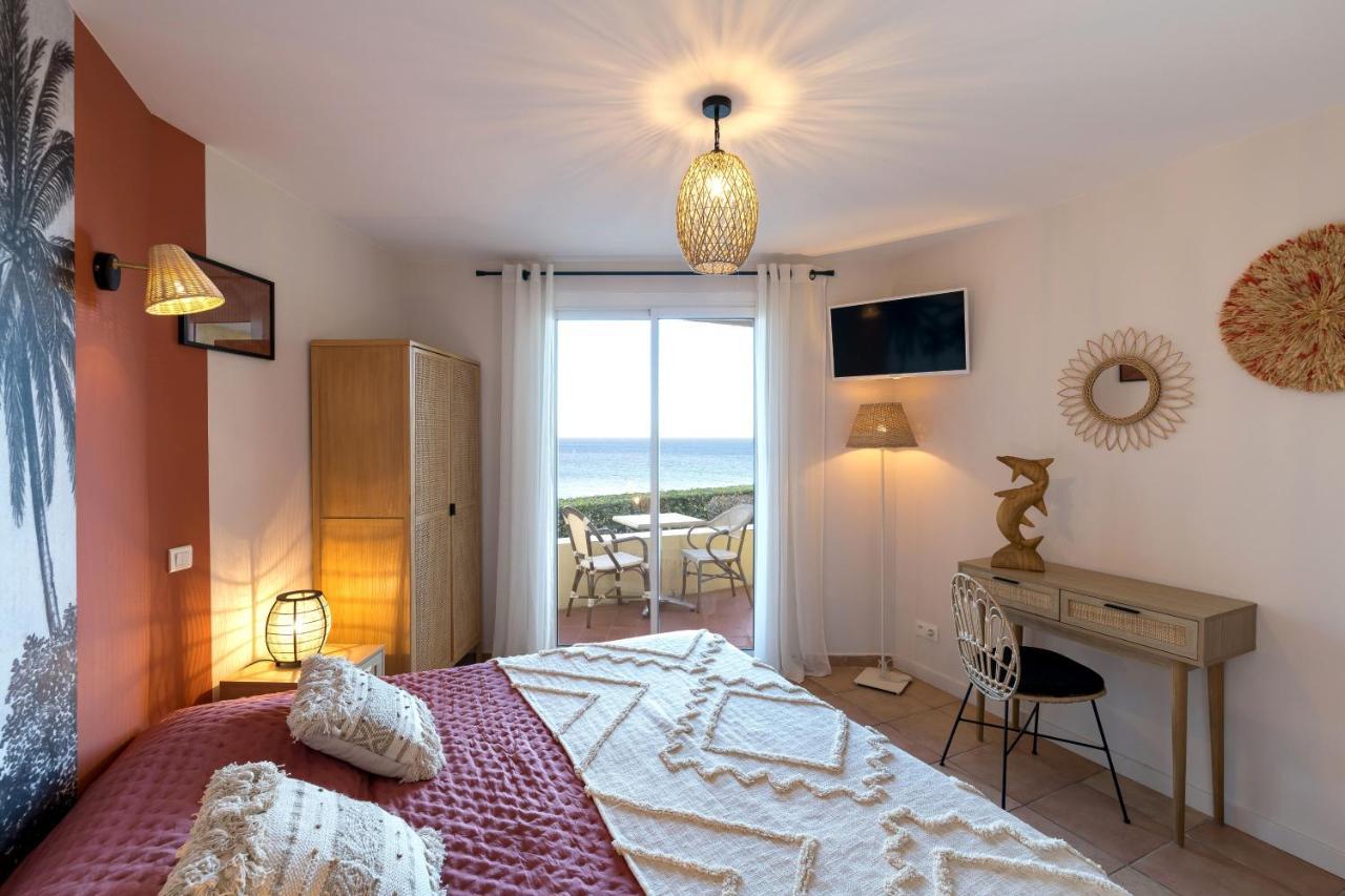 "Cap Riviera" Hotel & Restaurant Saint Aygulf Buitenkant foto
