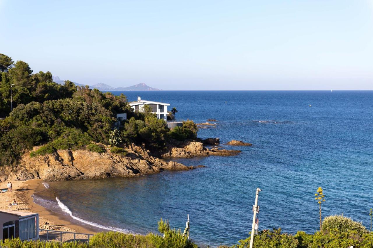 "Cap Riviera" Hotel & Restaurant Saint Aygulf Buitenkant foto