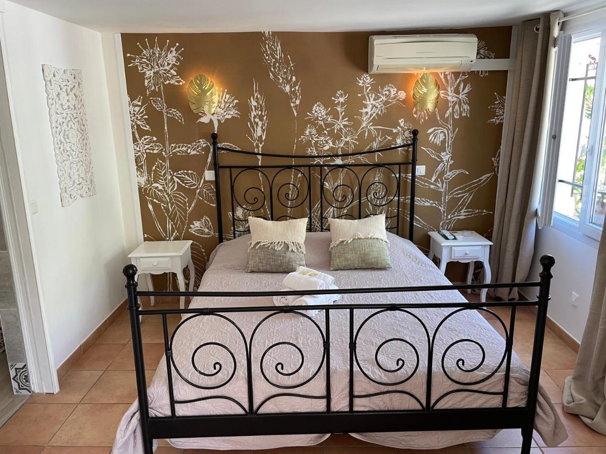 "Cap Riviera" Hotel & Restaurant Saint Aygulf Buitenkant foto