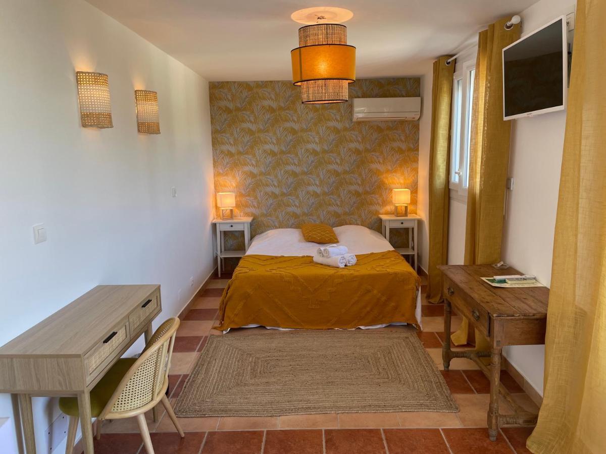 "Cap Riviera" Hotel & Restaurant Saint Aygulf Buitenkant foto