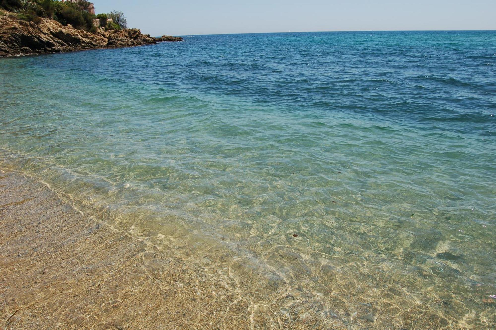 "Cap Riviera" Hotel & Restaurant Saint Aygulf Buitenkant foto
